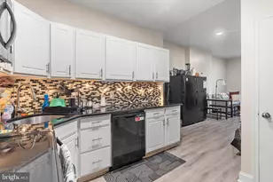 2021 N 16th St, Philadelphia, PA 19121 - Photo 9