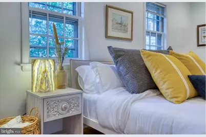 1026 Pine Street, Philadelphia, PA 19107 - Photo 17