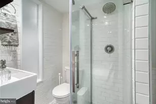 1026 Pine St, Philadelphia, PA 19107 - Photo 35