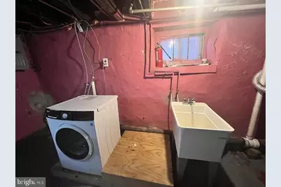 426 W Fisher Avenue, Philadelphia, PA 19120 - Photo 19