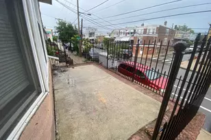 4928 Princeton Ave, Philadelphia, PA 19135 - Photo 3