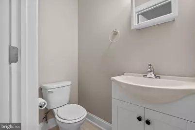 2113 Reed St, Philadelphia, PA 19146 - Photo 9
