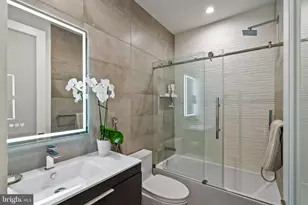 1646 Carlton St, Philadelphia, PA 19103 - Photo 31