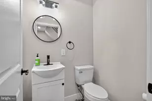 2467 Amber St, Philadelphia, PA 19125 - Photo 7