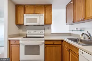 2001 Hamilton St, Philadelphia, PA 19130 - Photo 9