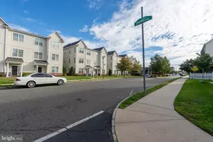 3217 Davinci Dr, Philadelphia, PA 19145 - Photo 7