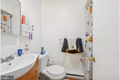 142 N 21st Street, Philadelphia, PA 19103 - Photo 11