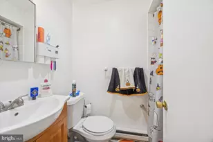 142 N 21st St, Philadelphia, PA 19103 - Photo 11