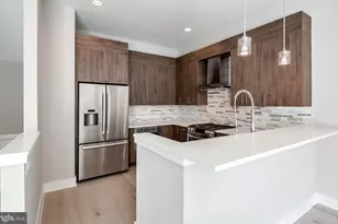 250 Poplar St, Philadelphia, PA 19123 - Photo 3