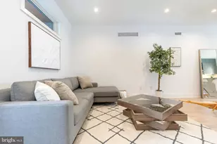 2058 E Susquehanna Ave, Philadelphia, PA 19125 - Photo 13