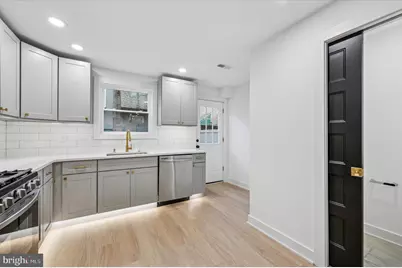 2334 S Warnock Street, Philadelphia, PA 19148 - Photo 5