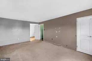 5819 Harbison Ave, Philadelphia, PA 19135 - Photo 9