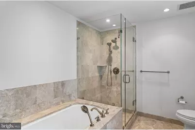 130 S 18th Street #402, Philadelphia, PA 19103 - Photo 29