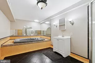 614 Wises Mill Rd, Philadelphia, PA 19128 - Photo 17