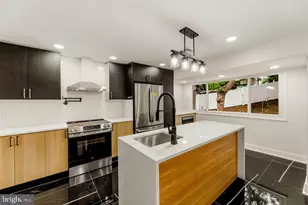 7101 N Mt Pleasant Pl, Philadelphia, PA 19119 - Photo 13