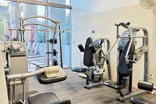 2401 Pennsylvania Ave, Philadelphia, PA 19130 - Photo 15