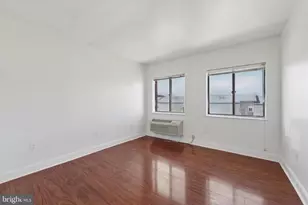 200 Lombard St, Philadelphia, PA 19147 - Photo 9