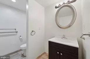 200 Lombard St, Philadelphia, PA 19147 - Photo 11