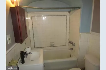 1827 W Rockland Street, Philadelphia, PA 19141 - Photo 15