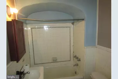 1827 W Rockland Street, Philadelphia, PA 19141 - Photo 17