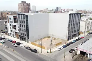 621 W Girard Ave W, Philadelphia, PA 19123 - Photo 1