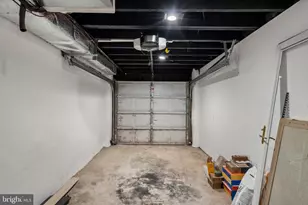 229 W Gorgas Ln, Philadelphia, PA 19119 - Photo 37