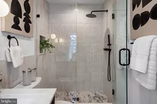 229 W Gorgas Ln, Philadelphia, PA 19119 - Photo 25