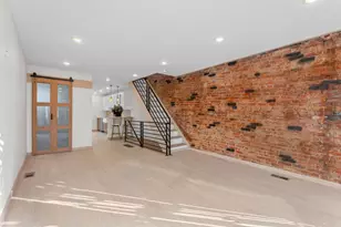 2323 Cross St, Philadelphia, PA 19146 - Photo 9