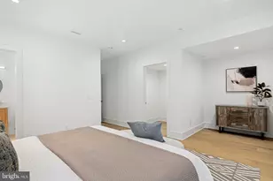 1102 Cypress St, Philadelphia, PA 19107 - Photo 31