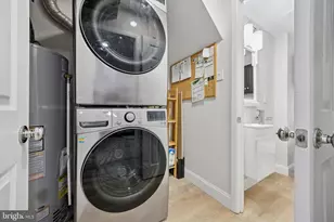 8210 Buist Ave, Philadelphia, PA 19153 - Photo 11