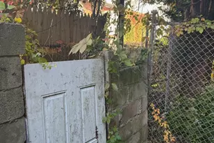 529 E Queen Ln, Philadelphia, PA 19144 - Photo 11