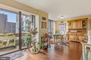 1326 Spruce St, Philadelphia, PA 19107 - Photo 5