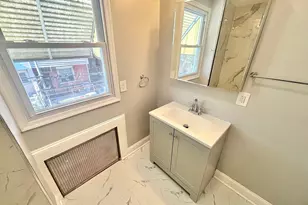 2038 S Dorrance St, Philadelphia, PA 19145 - Photo 9