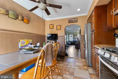 1110 W Moyamensing Avenue, Philadelphia, PA 19148 - Photo 9