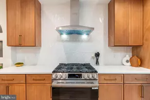 2033 Dickinson St, Philadelphia, PA 19146 - Photo 15