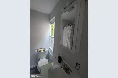 657 N 37th Street, Philadelphia, PA 19104 - Photo 19