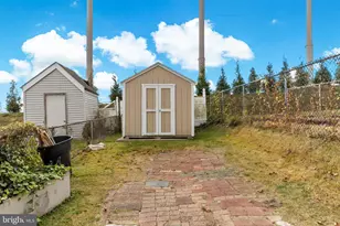 1314 Farrington Rd, Philadelphia, PA 19151 - Photo 21