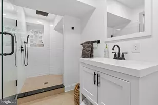 1012 W Cliveden St, Philadelphia, PA 19119 - Photo 45