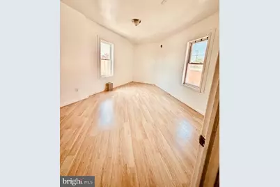 240 W Glenwood Avenue, Philadelphia, PA 19140 - Photo 7