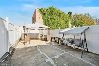 1039 W Russell Street, Philadelphia, PA 19140 - Photo 15