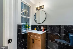 1930 Gerritt St, Philadelphia, PA 19146 - Photo 11