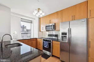 1425 Locust St, Philadelphia, PA 19102 - Photo 13