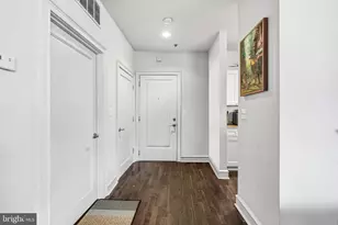 201 N 8th St, Philadelphia, PA 19106 - Photo 3