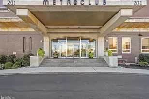 201 N 8th St, Philadelphia, PA 19106 - Photo 25