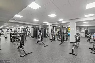 2601 Pennsylvania Ave, Philadelphia, PA 19130 - Photo 9