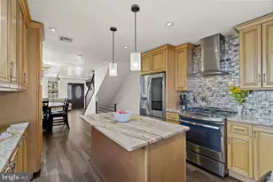 2006 Ellsworth St, Philadelphia, PA 19146 - Photo 9