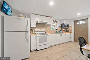 653 N 33rd St, Philadelphia, PA 19104 - Photo 13