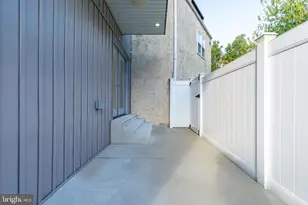 939 New Market St, Philadelphia, PA 19123 - Photo 11