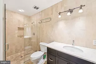 635 N 13th St, Philadelphia, PA 19123 - Photo 11