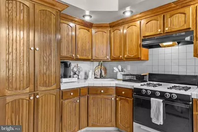 1642 Ridge Avenue, Philadelphia, PA 19130 - Photo 11